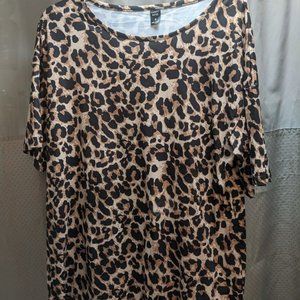 Beautiful Animal Print shirt, Size Medium
